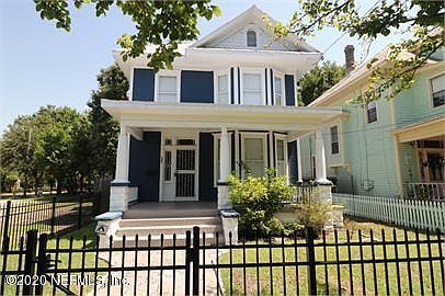 1st image of 307 E 9th St