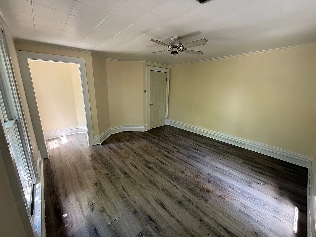 4 bed, 1.5 bath, 1570 sqft, $1,250 — Photo 4