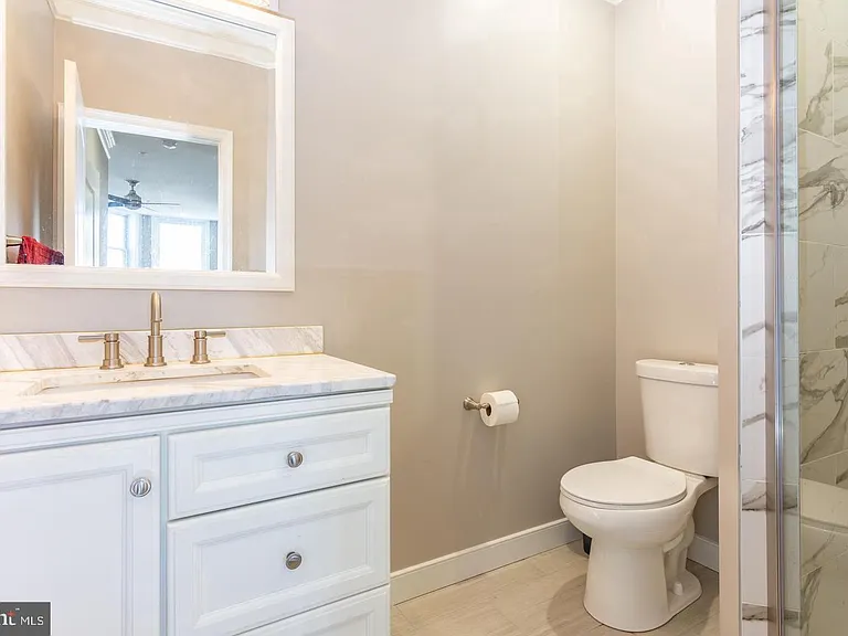 59 R St NE #2 — Photo 19