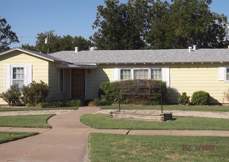 1st image of 138 NW Avenue G