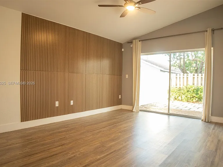 16410 Sapphire Bnd — Photo 10