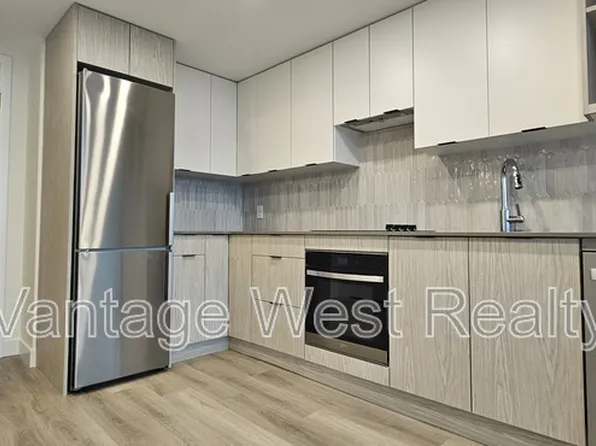 1488 Bertram St, Kelowna, BC