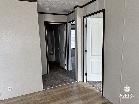 5th image of 6848 Belhurst Ave
