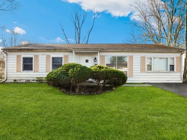 4201 Birchwood Rd, Richton Park, IL 60471