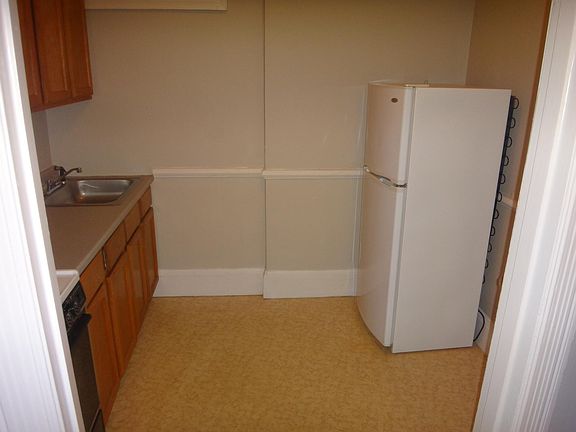 3rd image of 9 Sewall Ave #25