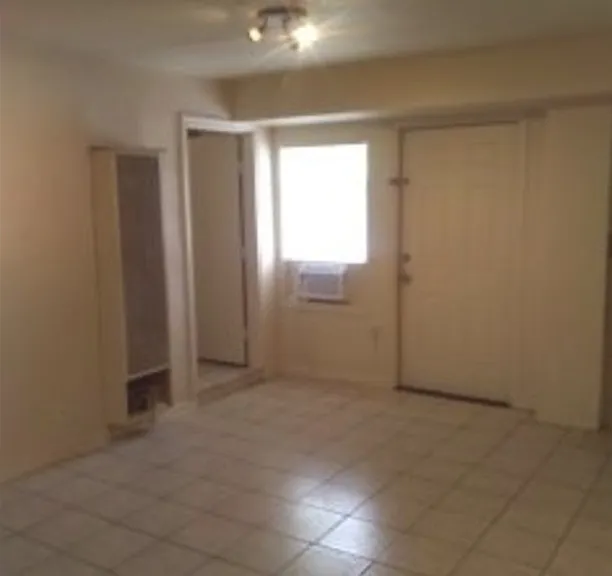 600 Monticello Ct #2 — Photo 7