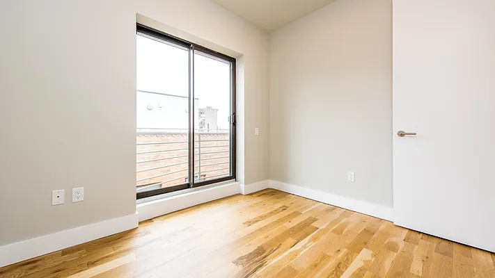 Rented by Nooklyn NYC LLC | media 18