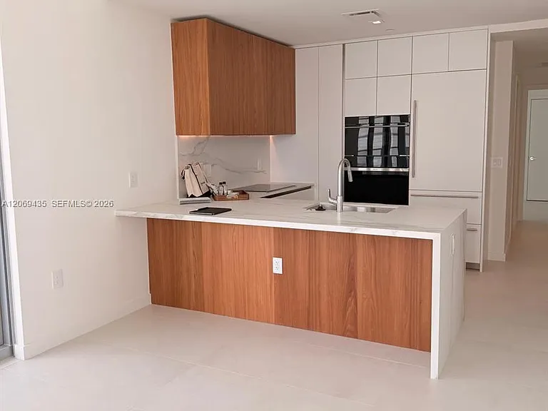 1400 Biscayne Blvd #702 — Photo 5