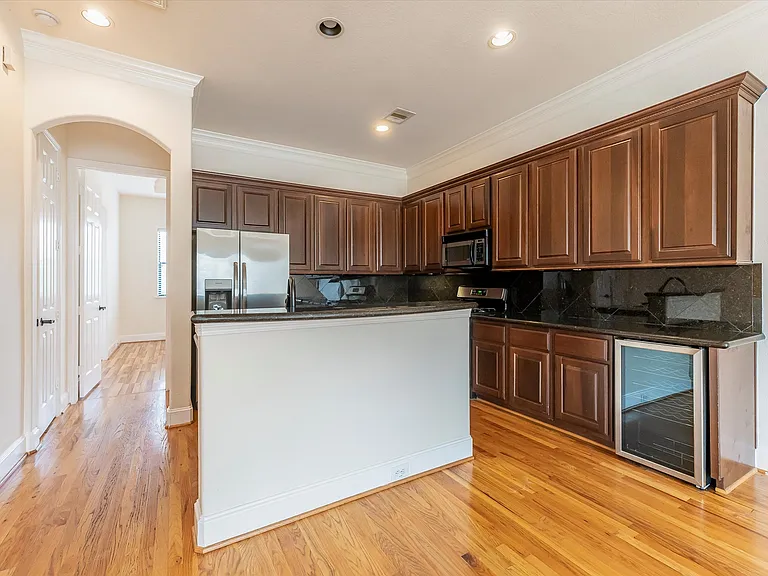 308 Grove St — Photo 12