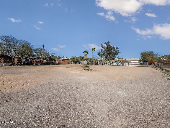 5th image of 215 W Navajo Rd