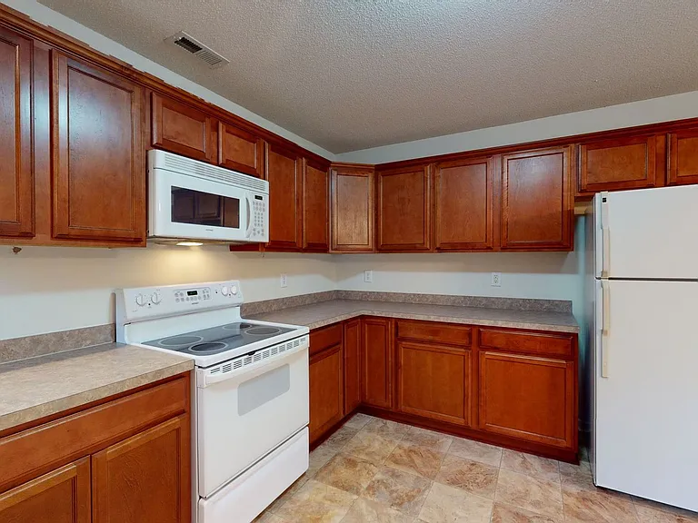 252 Smallwood Rd — Photo 10