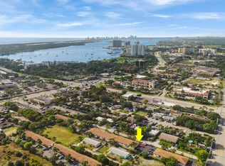 1927 Doffer Ln, North Palm Beach, FL 33408