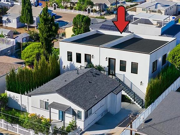 3rd image of 2810 Nye St