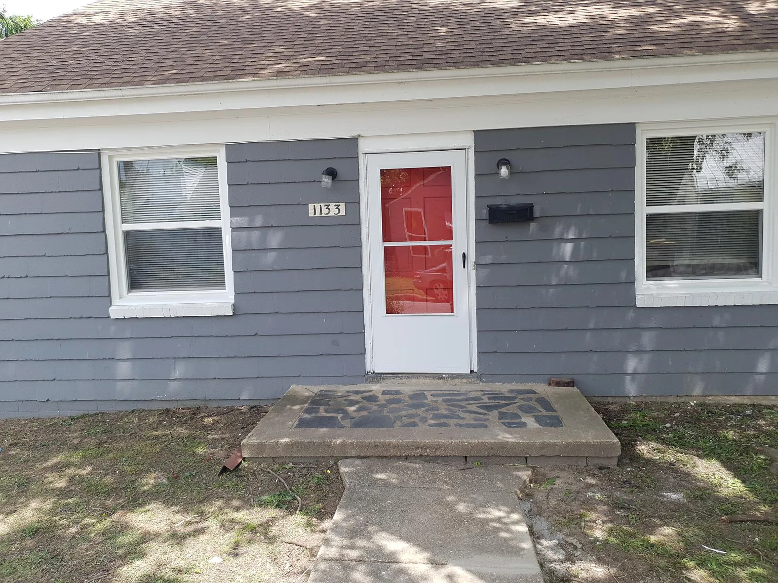 4 bed, 1224 sqft, $2,100 — Photo 3