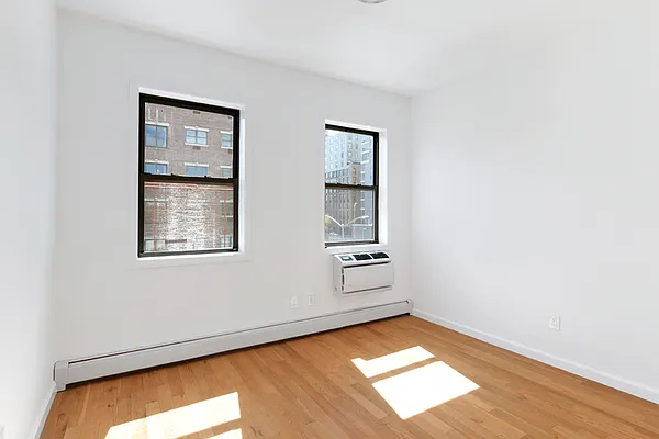 Rented by Modern Spaces | media 4