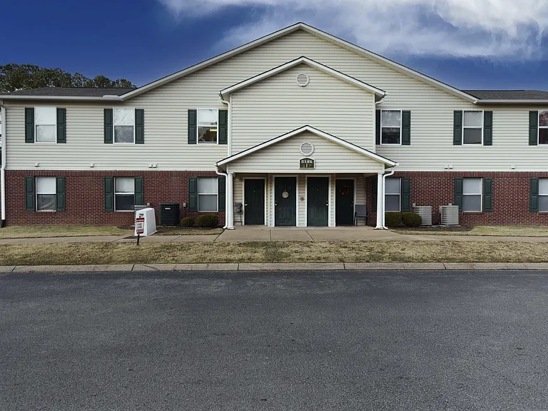 Building Entryway & Exterior