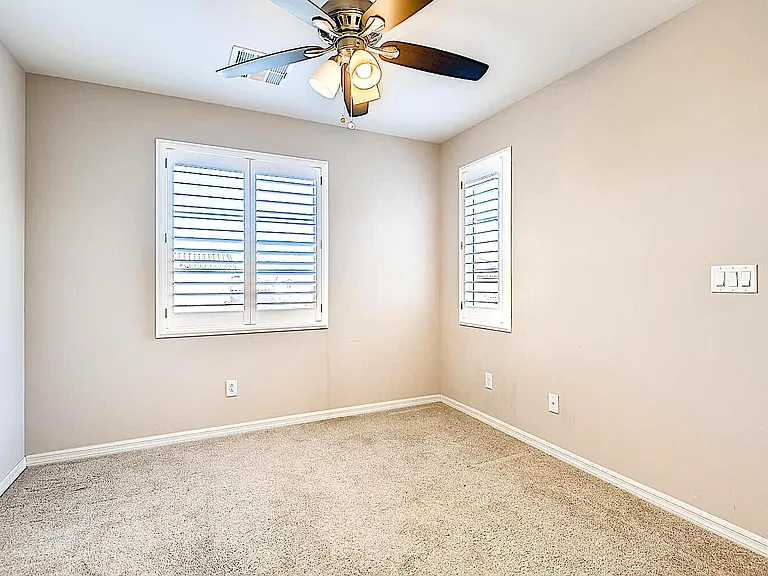 8117 Ancient Oaks Ave — Photo 17