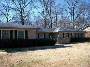 323 Meadowridge Dr, Warner Robins, GA 31093
