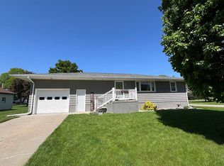 107 N 6th St, Battle Creek, NE 68715