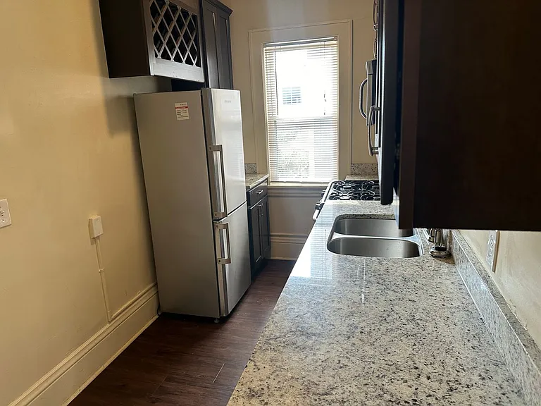Lagoon Avenue Estates — Photo 4