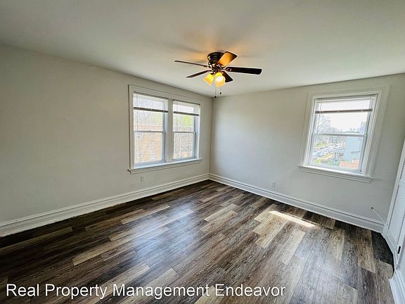 3rd image of 5454 N Kingshighway Blvd #11054129