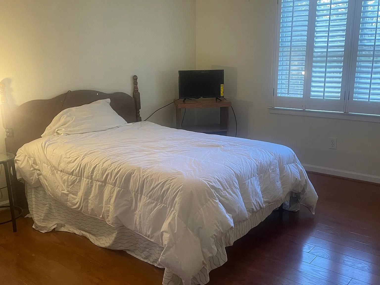 1 bed, 1.0 bath, 1650 sqft, $800 — Photo 1