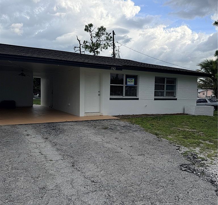 1st image of 1742 Maple Dr