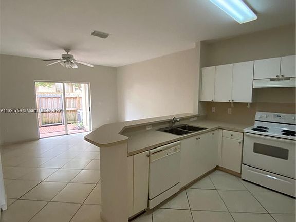 3rd image of 2240 SE 26th Ln #2240