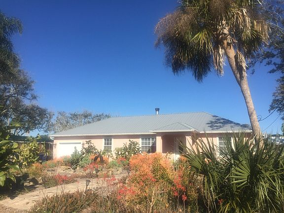 Irrigation free front yard