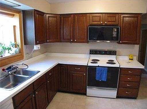 3rd image of 2311 Eton Ct