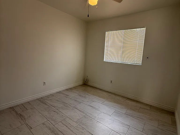 519 Monterey St #B — Photo 2