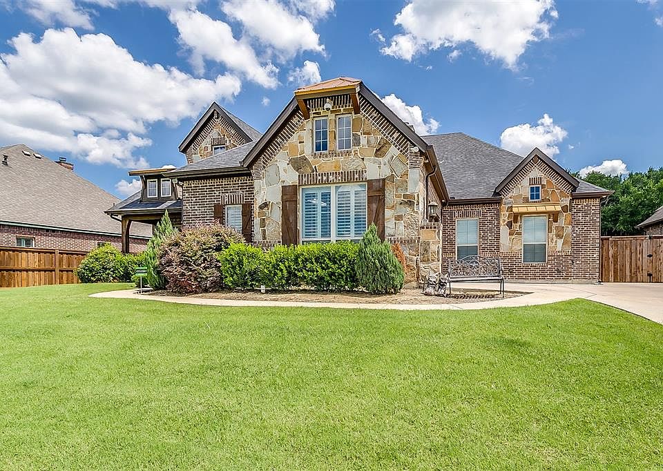 1st image of 325 Landview Dr
