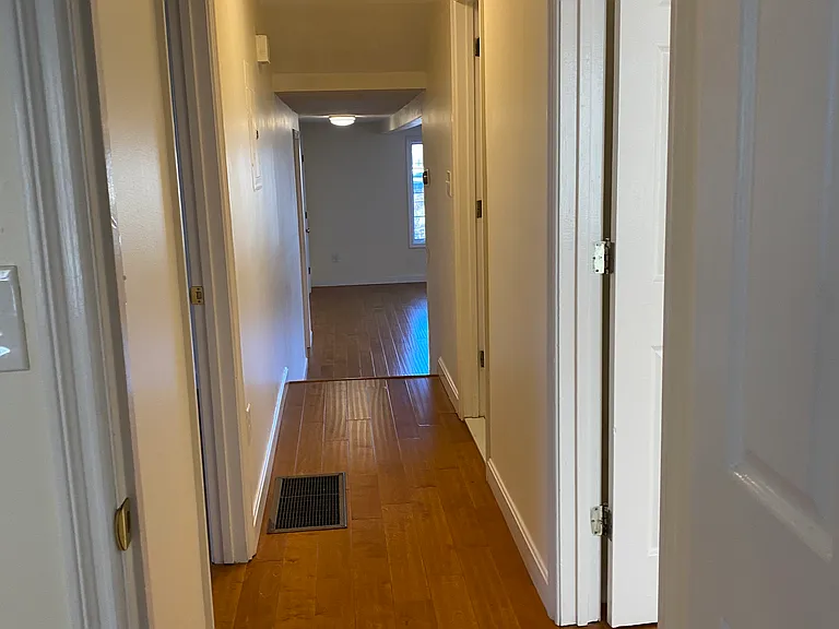 3 Franklin Ave #1 — Photo 3