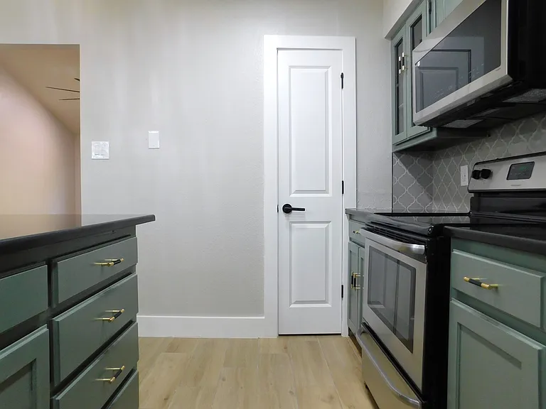 404 Woodson Cir — Photo 10