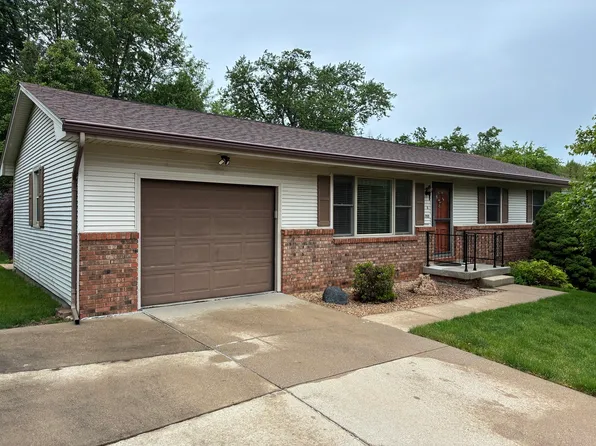 705 Lara Rd, Normal, IL 61761