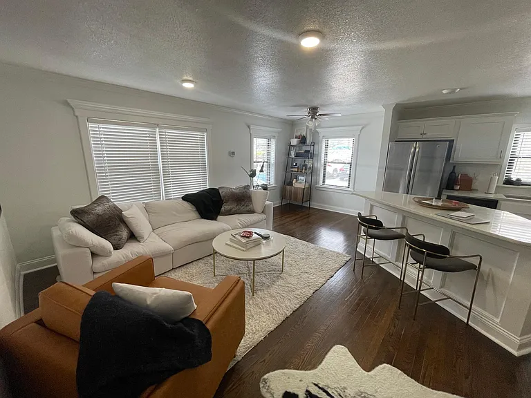 Plaza Terrace Apartments — Photo 46