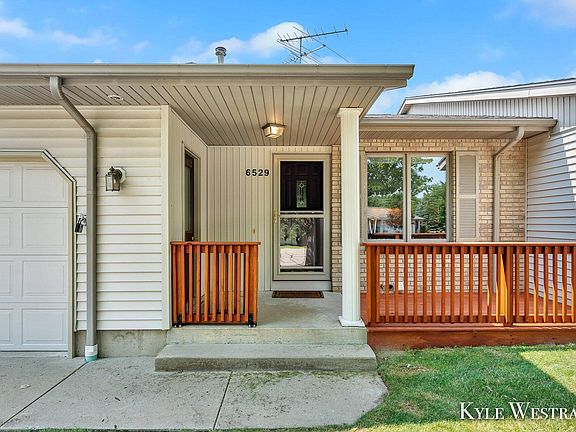 3rd image of 6529 Wood Dora Dr SE