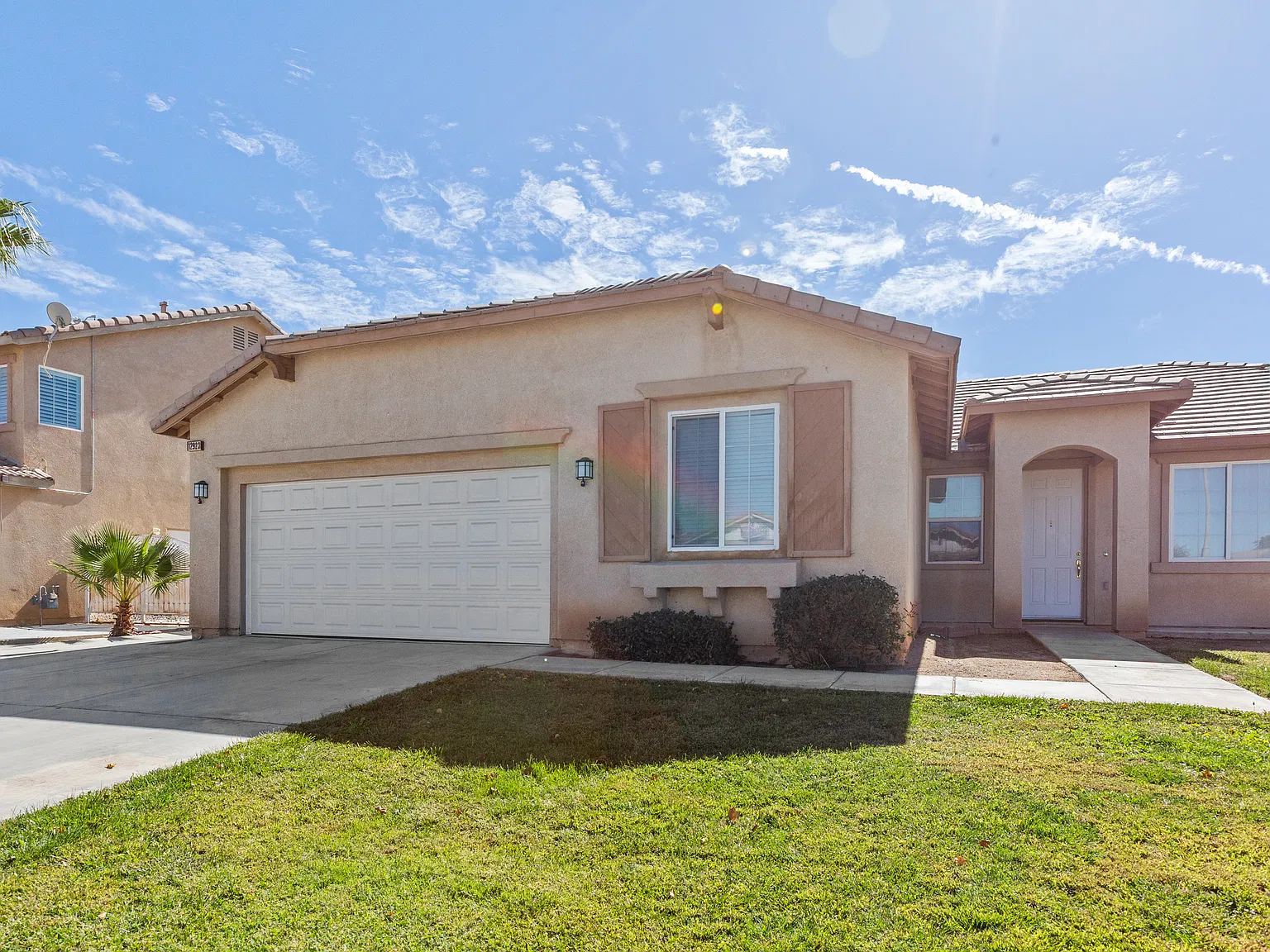 5 bed, 2060 sqft, $2,700 — Photo 2