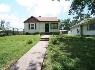 306 Olive St, Carmi, IL 62821