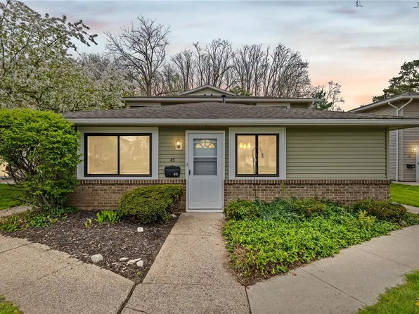 45 Milrace Dr, East Rochester, NY 14445