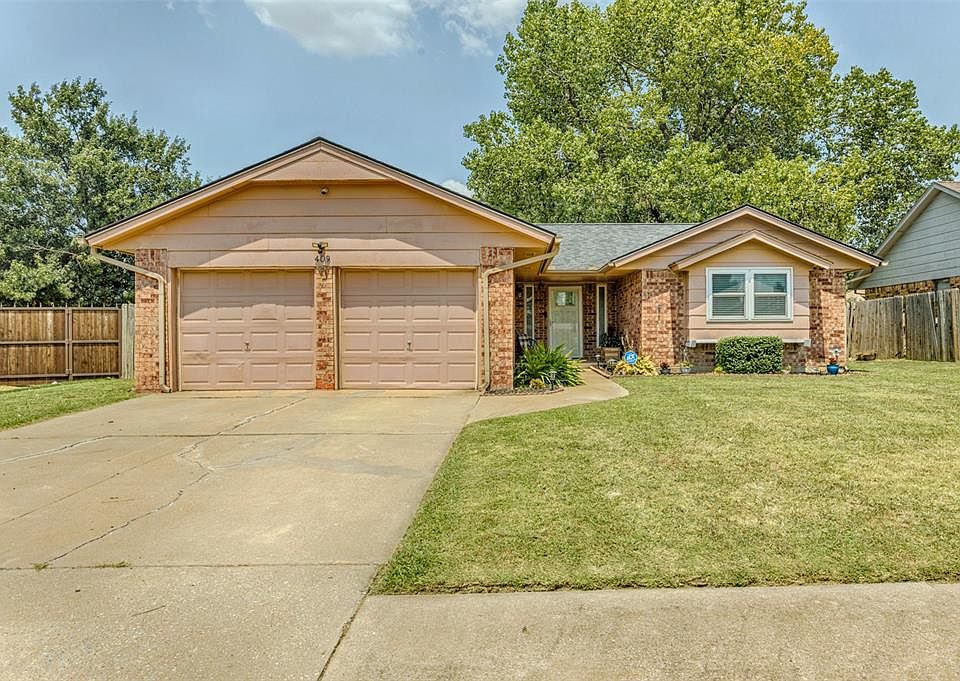 1st image of 409 Williams Dr