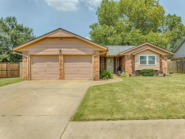 409 Williams Dr, Moore, OK 73160