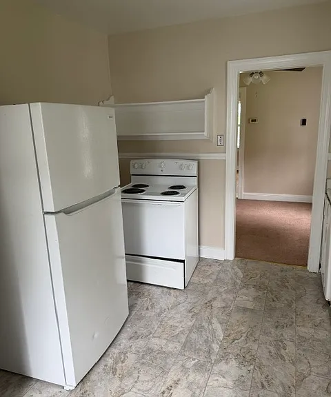 5010 Vayo Ave — Photo 9