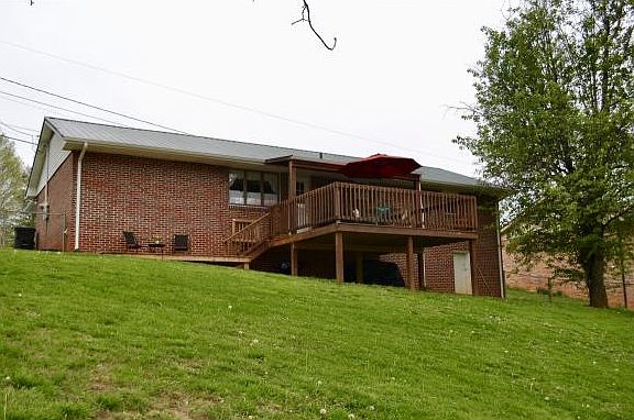 3rd image of 324 Highland Dr