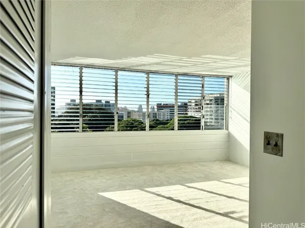 1550 Wilder Ave APT A810, Honolulu, HI 96822