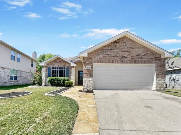 8445 Shallow Creek Dr, Fort Worth, TX 76179