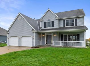 N67W23401 Nancy Dr, Sussex, WI 53089
