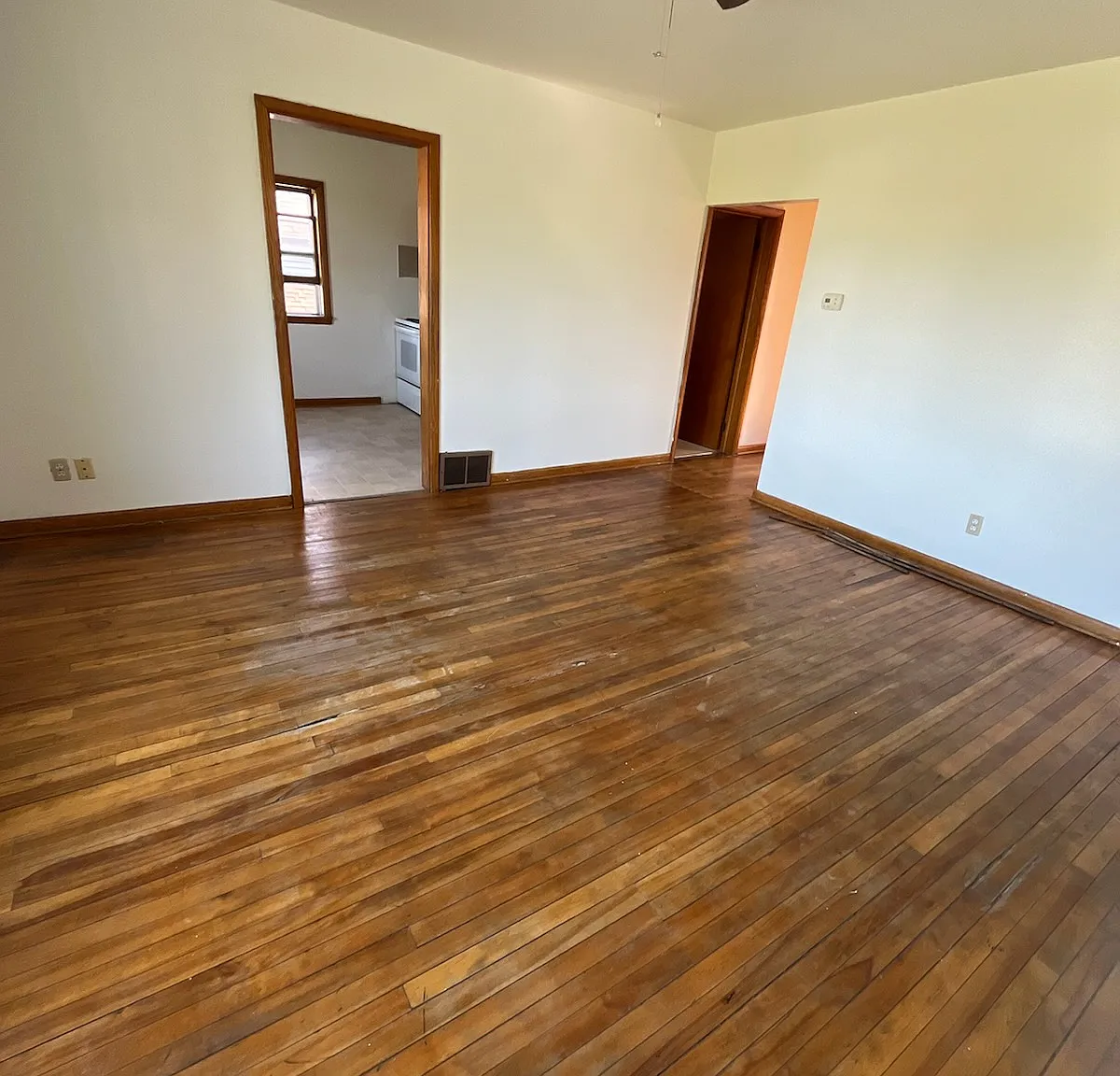 1213-1215 Cleveland Ave - 1213 1/2 Cleveland Ave — Photo 1