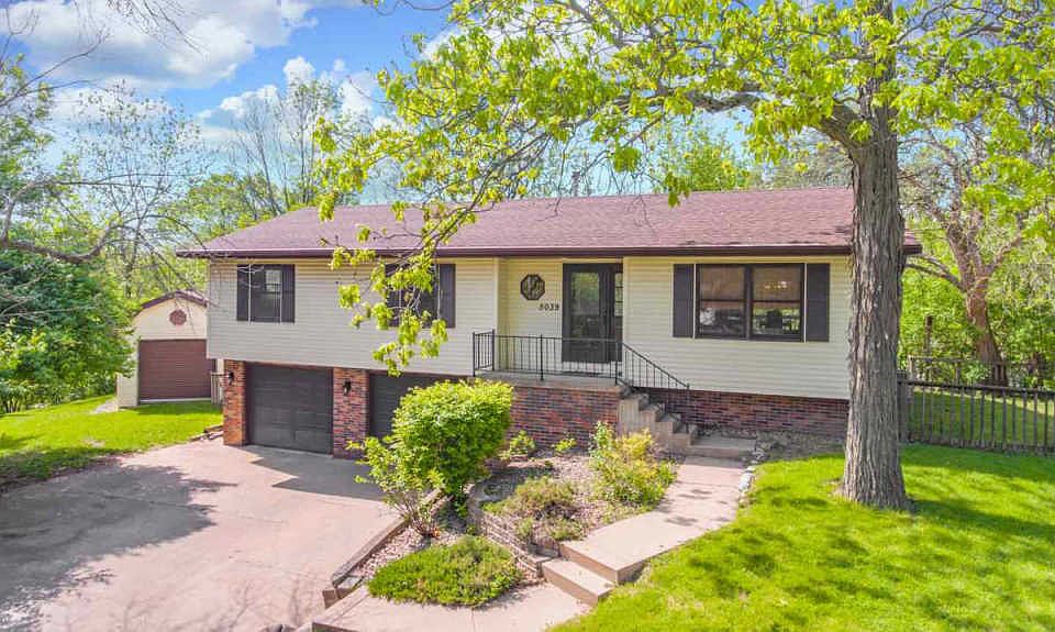 1st image of 5039 N Mansfield Dr