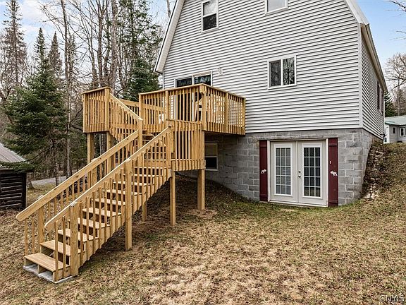 3rd image of 113 Spruce Rd